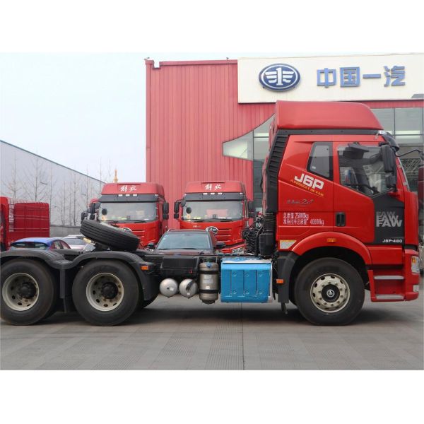 Heavy Truck FAW Jiefang J6P Trailer Towing Vehicle Truck Head 6X4 J6P 370-550HP Truck