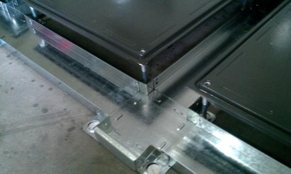 FS1500 FS1250 FS1000 FS800 ISO9001 certification Steel Raised Floor With Cable Trunk