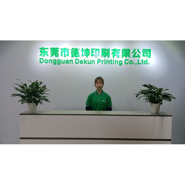 Estampado en caliente de la superficie manejo de bolsas de papel de embalaje pequeño para dulces de boda de chocolate