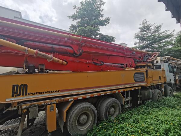 2013 Pompe à béton Putzmeister 53m Couleur orange Amplitude vibrante 2,6 mm Version