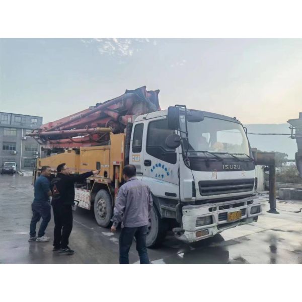 Полусухой шотбетонный тип 2007 Putzmeister 42m на Isuzu запасные части для производительности