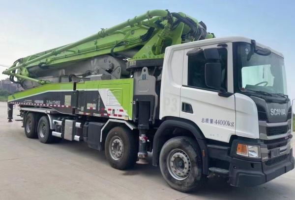 2019 Zoomlion 56m pompe à béton camion type cylindre pompe pour machine de construction