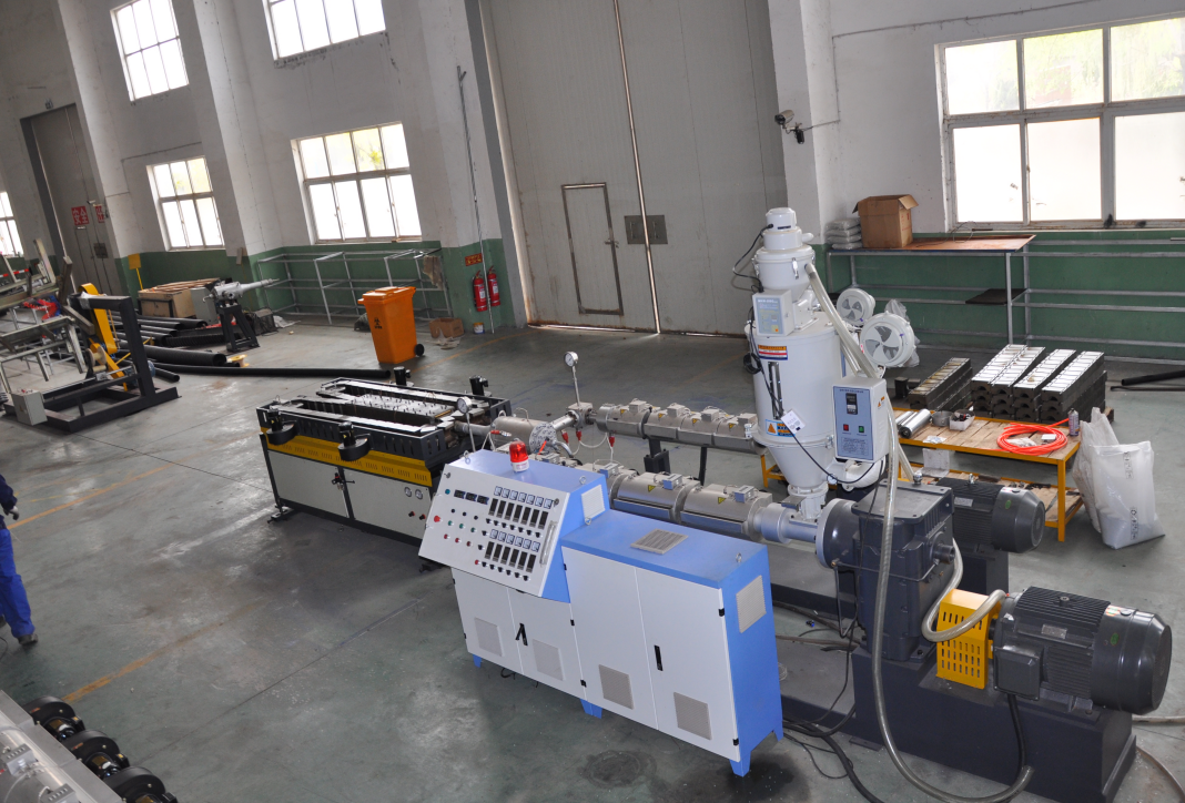 одиночная машина штрангпресса трубы из волнистого листового металла винта 40kg/H