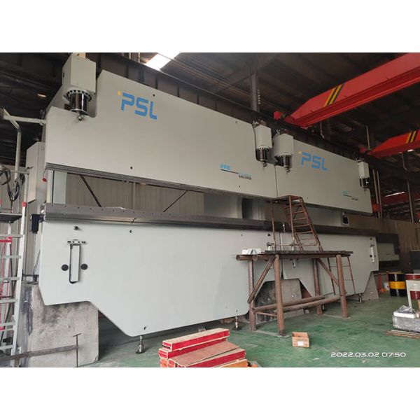 Électro axe universel du frein 7 de presse hydraulique de commande numérique par