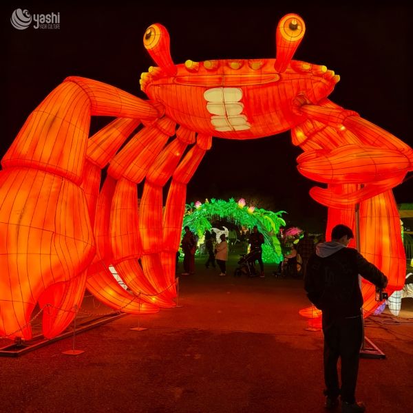 Custom Giant Crab Arch Lantern, Marine Sea Animal LED Walk‑Through Light Arch for Aquarium, Ocean Theme Park & Lantern Festival Show