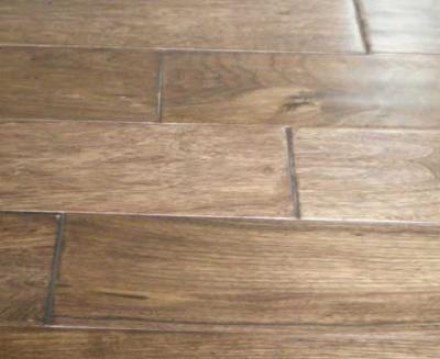 Plancher-solide en bois de noix de la Chine