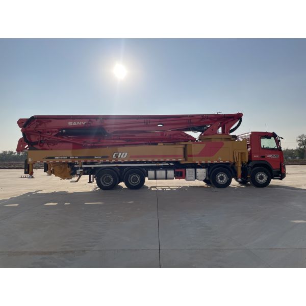 Sany 62M Concrete Pump Truck with 170 m³/h Output and 13.5 MPa Pressure on Volvo Chassis