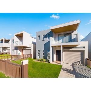 Affordable Prefab House Steel Structure Villa Modern Two-Stories Building Town Hosue