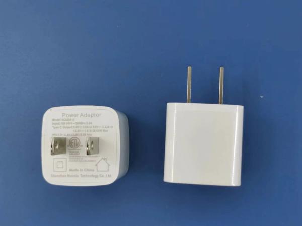 PD ユニバーサルUSB C アダプタ パワー 20W出力 ホワイト 充電器 PD デバイス