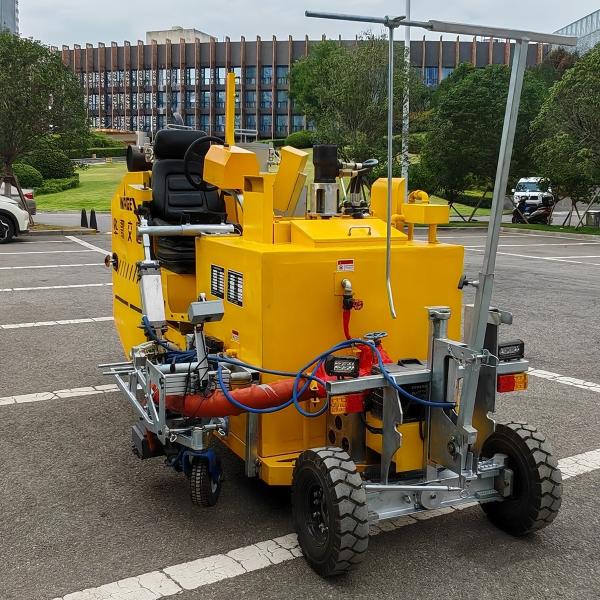 400kg Paint Tank Capacity Passenger Driving Thermoplastic Road Marking Truck for Road Construction