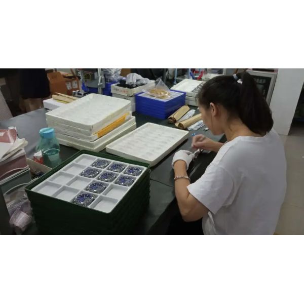 Светлые роскошные автоматические часы мужчины OEM водонепроницаемые кожаные часы