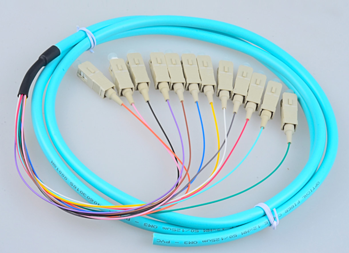 Разветвитель гибкого провода отрезка провода Конектор оптического волокна ОМ3 50/125 типов СК 3м