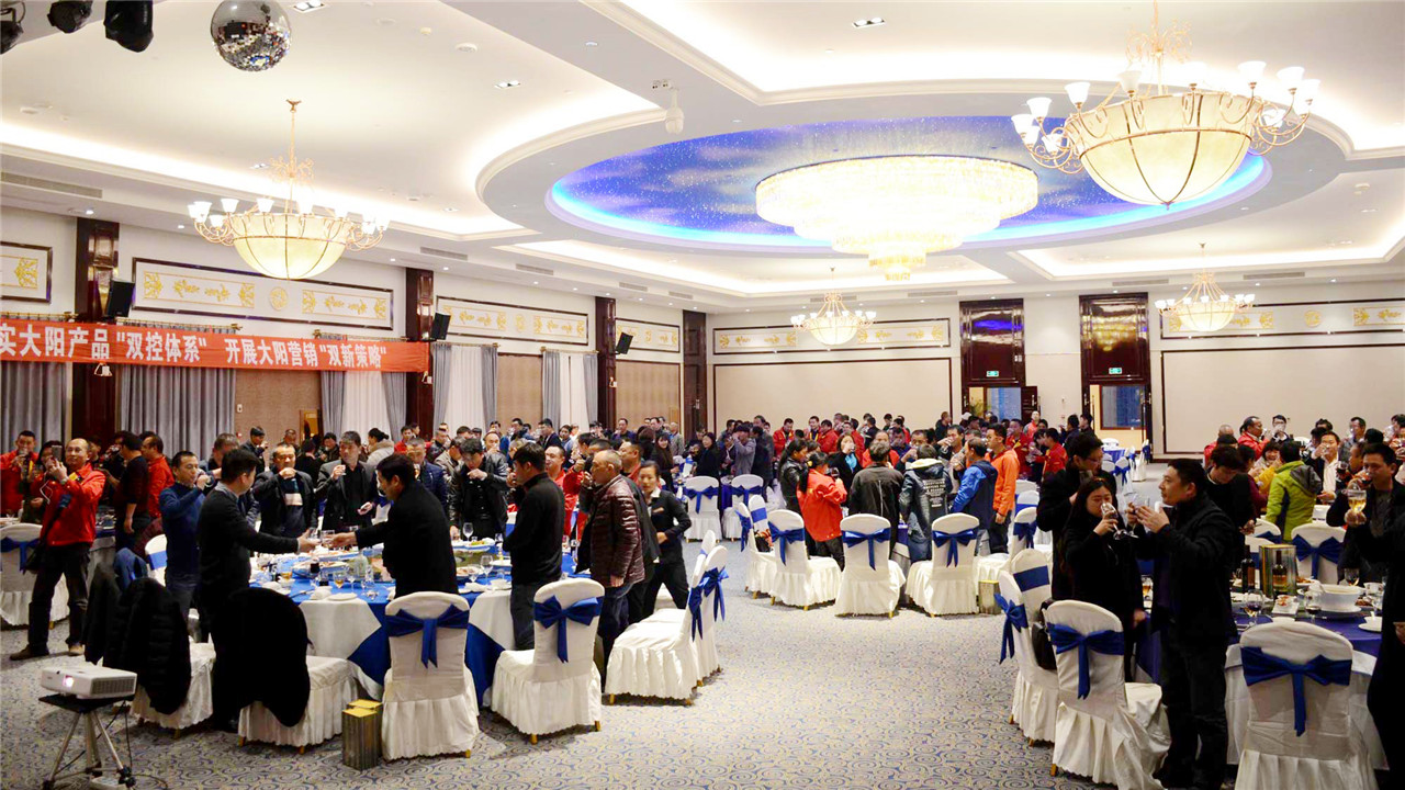 DAYANG OEM 5.0-12 Мотоциклетная шина Естественная резина корпус Глобальная упаковка Черный цвет