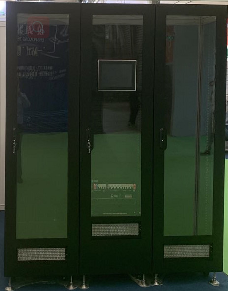 47U Сетевой шкаф, винты и орехи Сетевой серверный шкаф IP20