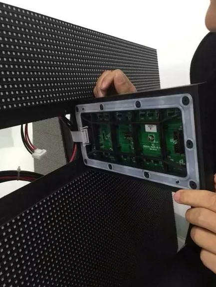 Large P2.5  P3 Led Video Wall Outside  Front Open Easy To Maitain Aluminum Material