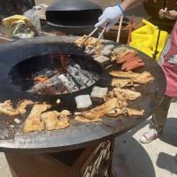 Cozinhar ao ar livre é fácil com uma churrasqueira de aço resistente ao intemperismo feita de aço corten