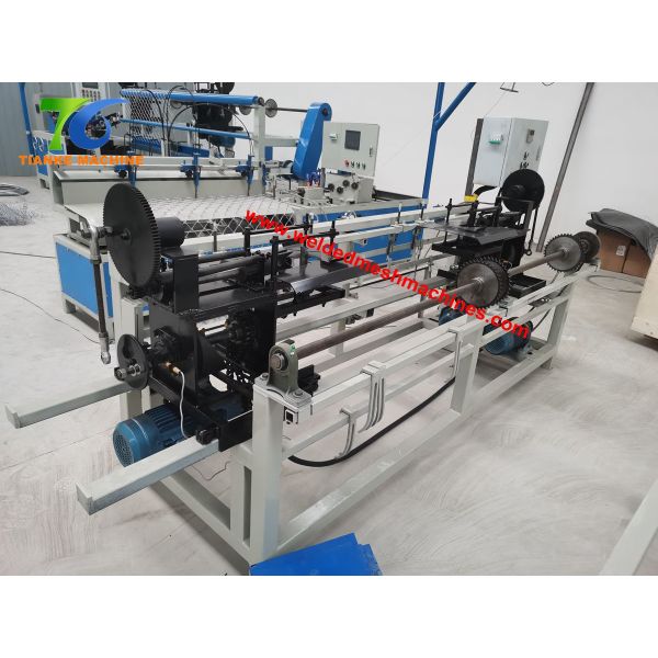 Одиночная сетка диаманта машины 100mm загородки звена цепи провода 30M делая машину