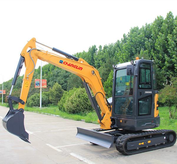 Crawler Hydraulic Excavator ZG036S Ergonomic Design With Spacious Driving Space