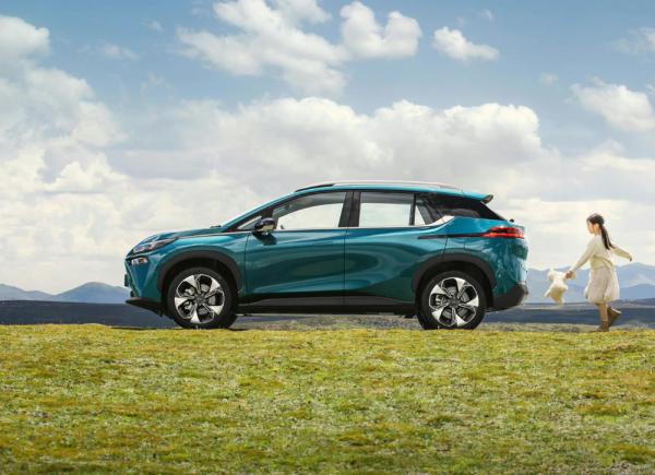 5 Seater GAC AION V Plus 2022 Electric Compact SUV EV 400 Mile Range