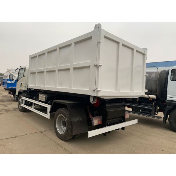 SINOTRUK HOWO 10 Tons arm roll garbage truck