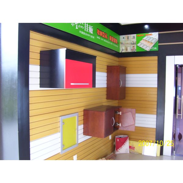 Пластиковые панели стены панелей стены предкрылка Таупе/ВПК Слаттед для полок