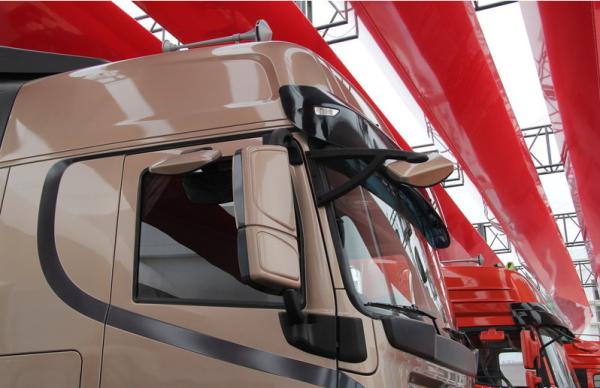 Dongfeng 6X4 480HP Tractor Head Truck With Cummins Engine  Emission Euro 4 , EuroV