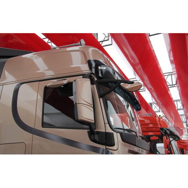 Dongfeng 6X4 480HP Tractor Head Truck With Cummins Engine Emission Euro 4 , EuroV