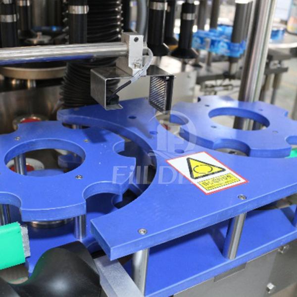 9000BPH OPP Hot Melt Bottle Label Sticking Machine Full Automatic 9 Heads Rotary