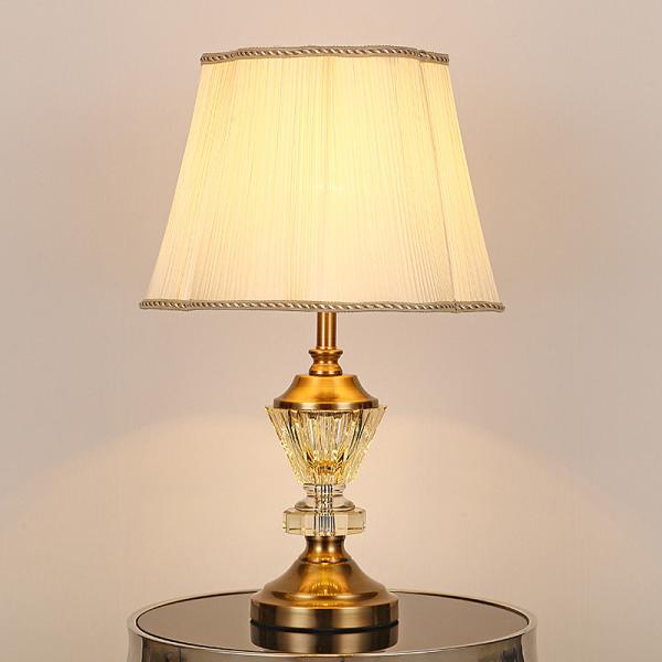 Crystal table lamp wedding hotel bedroom bedside light modern bedside modern crystal table lamp(WH-MTB-30)