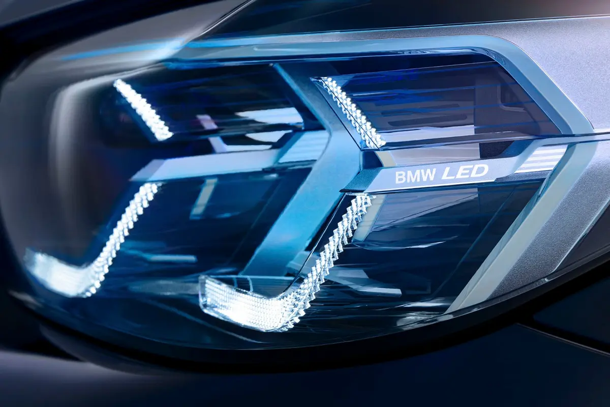 5-дверный 5-местный внедорожник 2024 BMW Ix3 Электромобиль с дальностью 550 км и максимальным крутящим моментом 400 Нм