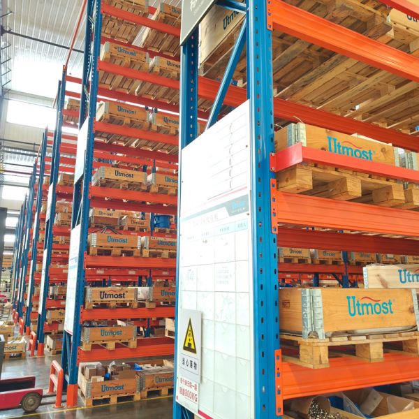 Capacity 500kgs-4000kgs/shelf Steel Warehouse Pallet Rack Assembly Durable