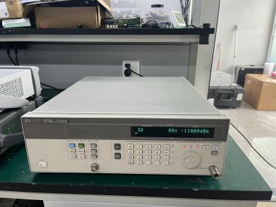 Generador de señal CW RF sintetizado de alta pureza HP Agilent 83712B 10 MHz 20 GHz