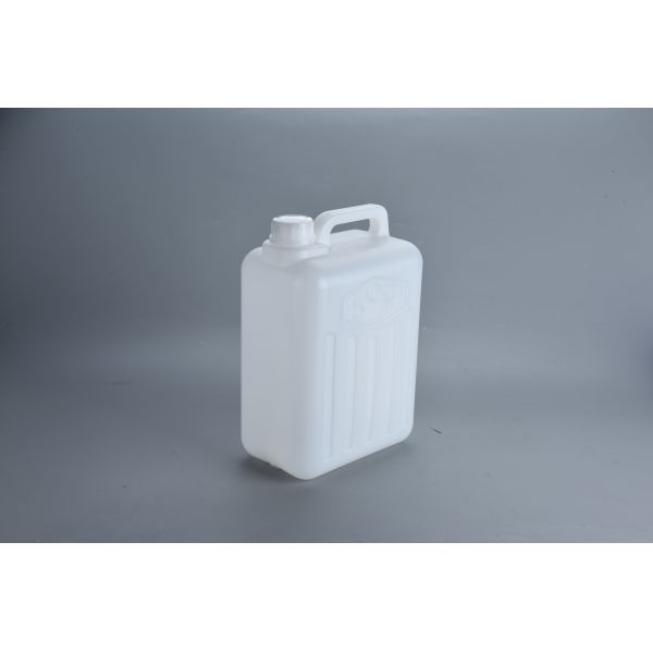 5L Extrusion Blow Moulded Plastic Jerry Can White Color And 2mm Wall Thickness For Durability