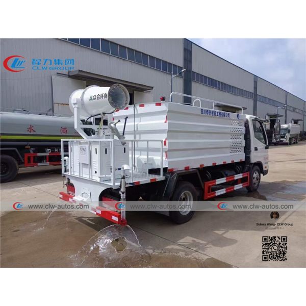 LHD Foton Forland 4000 litres arrosent le camion de Bowser