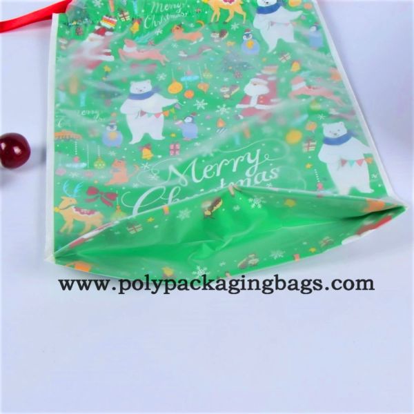 Exquisite 0.075mm Plastic Drawstring Christmas Gift Bags