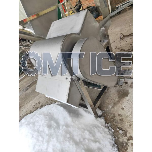 Customized Ice Crushing Machine 10 Tons Multipurpose For Seafood And Vegetables