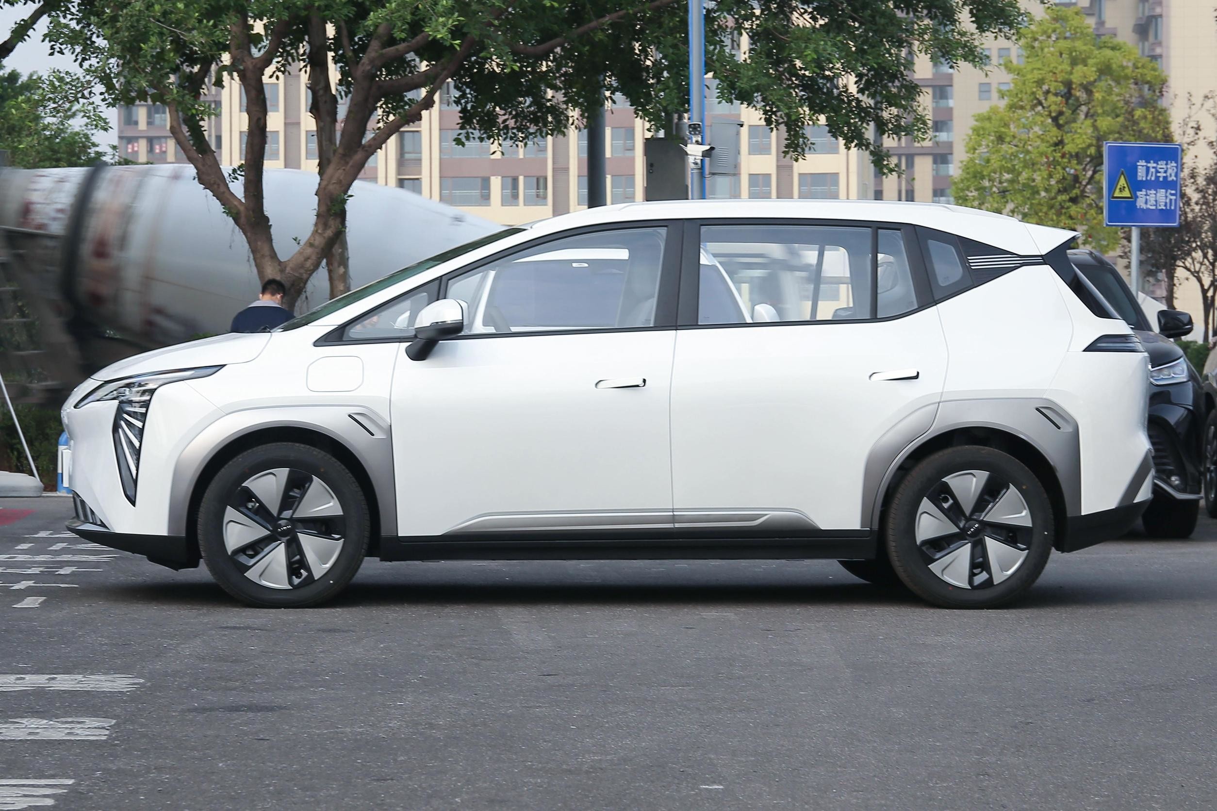 AION y плюс электрический 5 привод электрическое SUV колеса двигателя 4 фронта автомобиля 150Km/h Seater