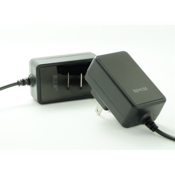 Compact  White Wall Battery Charger For 18650 3.7 V Li Ion Customized Logo