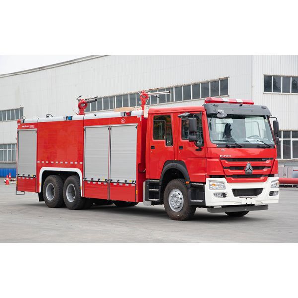 L'eau de Sinotruk HOWO/camion de pompiers spécial de mousse/poudre avec la