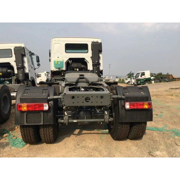Used Trailer Head Howo 371hp 6x4 wheeled Powerful horsepower and performance