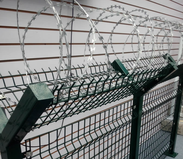 Prison Mesh Fence Hot Dipped Galvanized Roll Concertina Double Strand Razor Blade Barbed Wire