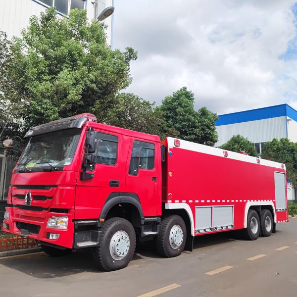 Howo 430hp 24000liter Foam Water Tanker Fire Truck For Industrial Fires / Airport Rescue
