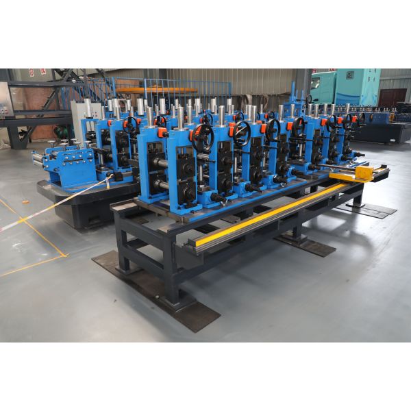 Tube en acier de Galvanzied faisant la machine avec la soudure à haute fréquence