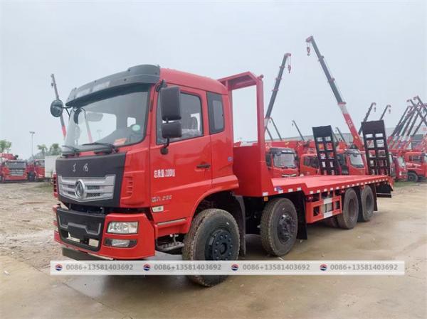 Chassis d'ingénierie Dongfeng 8x4 Poids de charge lourde Chariot à remorque à lit Chariot à pont plat