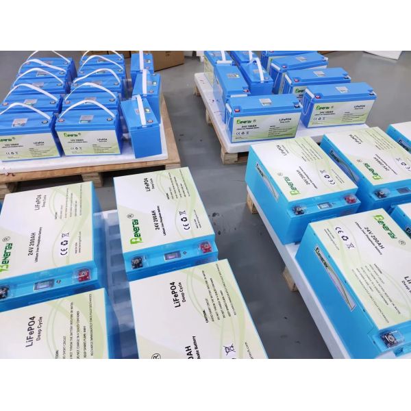 Bateria recarregável de plástico LiFePo4 Bluetooth 12V 100AH Substitua bateria de chumbo ácido Veículo elétrico