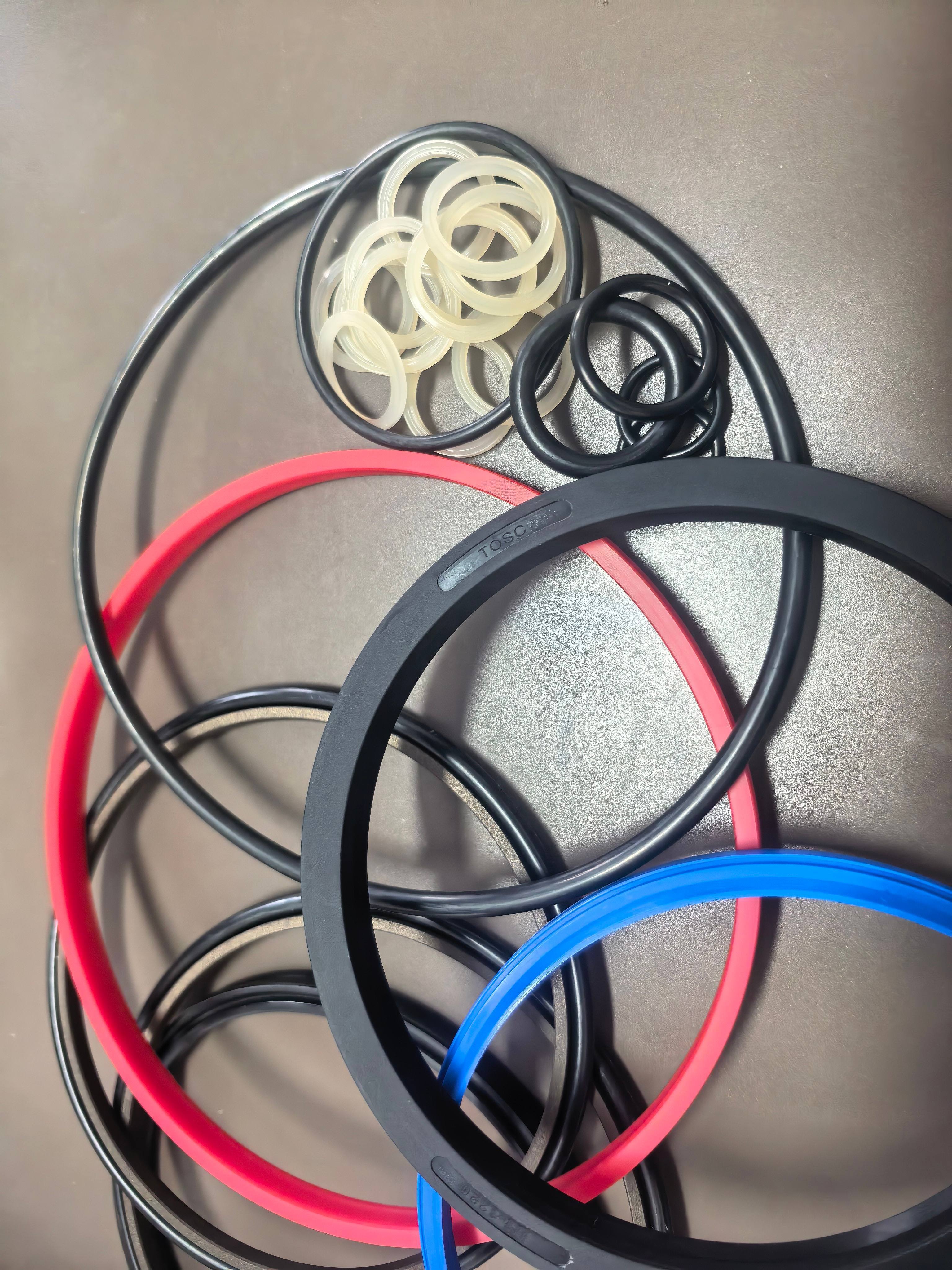 MONTABERT  XL1900 DX190 DXB190 XL 1900 DX 190 DXB 190 Hydrualic Breaker Seal Kit  86714748  142MM