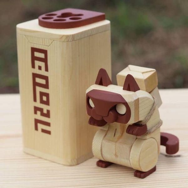 Aesthetic Appeal Hand Carved Wood Sculptures For Indoor Decoration