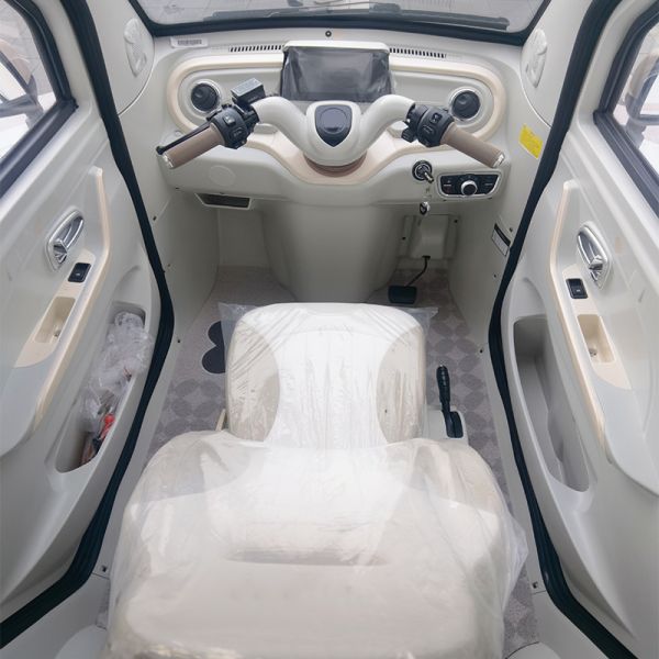 1800W 3 Wheel Electric Scooter 3 Seats Electric Cabin Scooter Enclosed Electric Tricycles