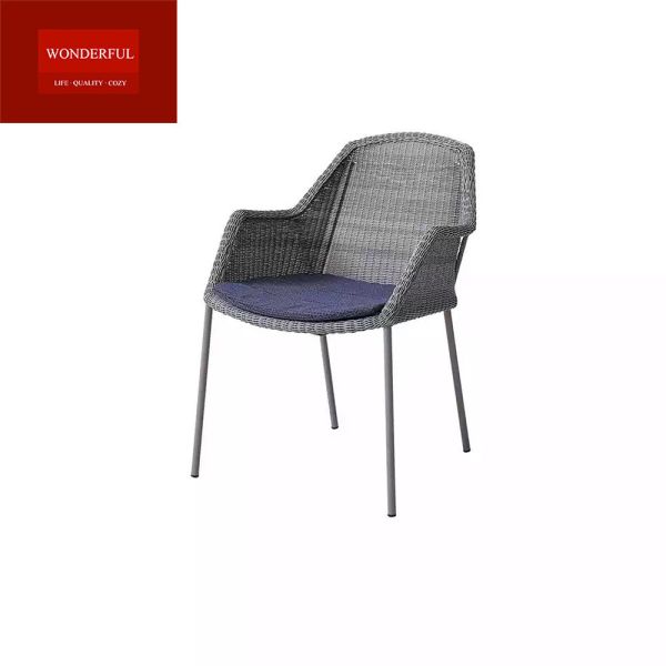 Outdoor Furniture Garden Modern Rattan Dining Chair with Foldable Design and Mail Packing