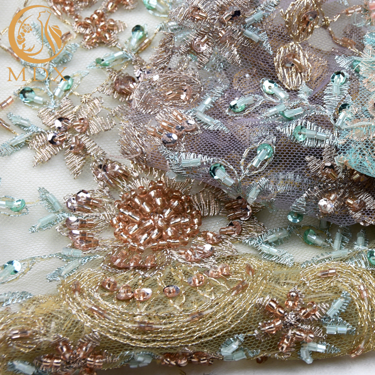 Вышивка Тюль ткани шнурка Sequin золота сияющая расстворимая в воде для выравниваясь платья